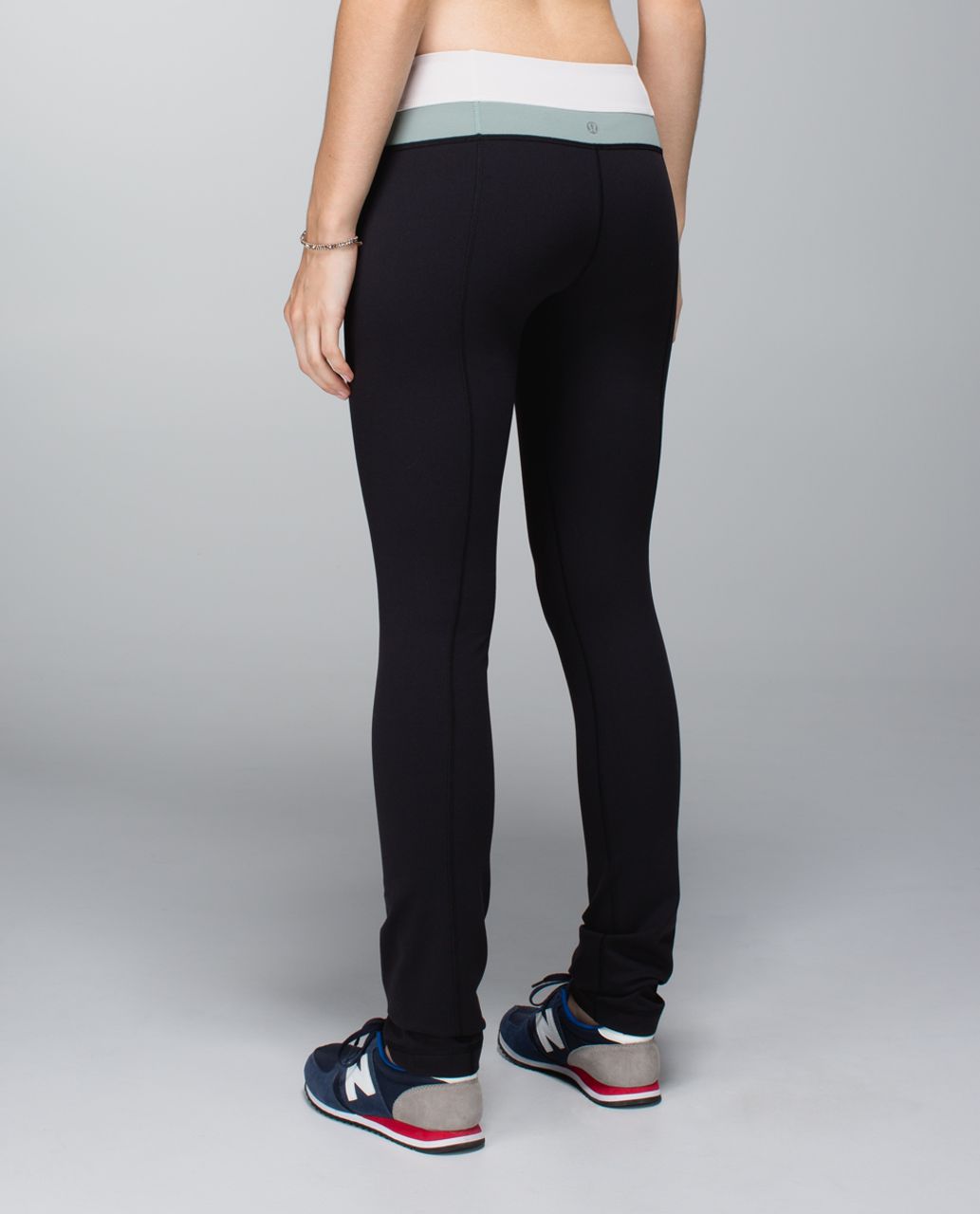 Lululemon Skinny Groove Pant *Full-On Luon - Black / Dune / Earl Grey