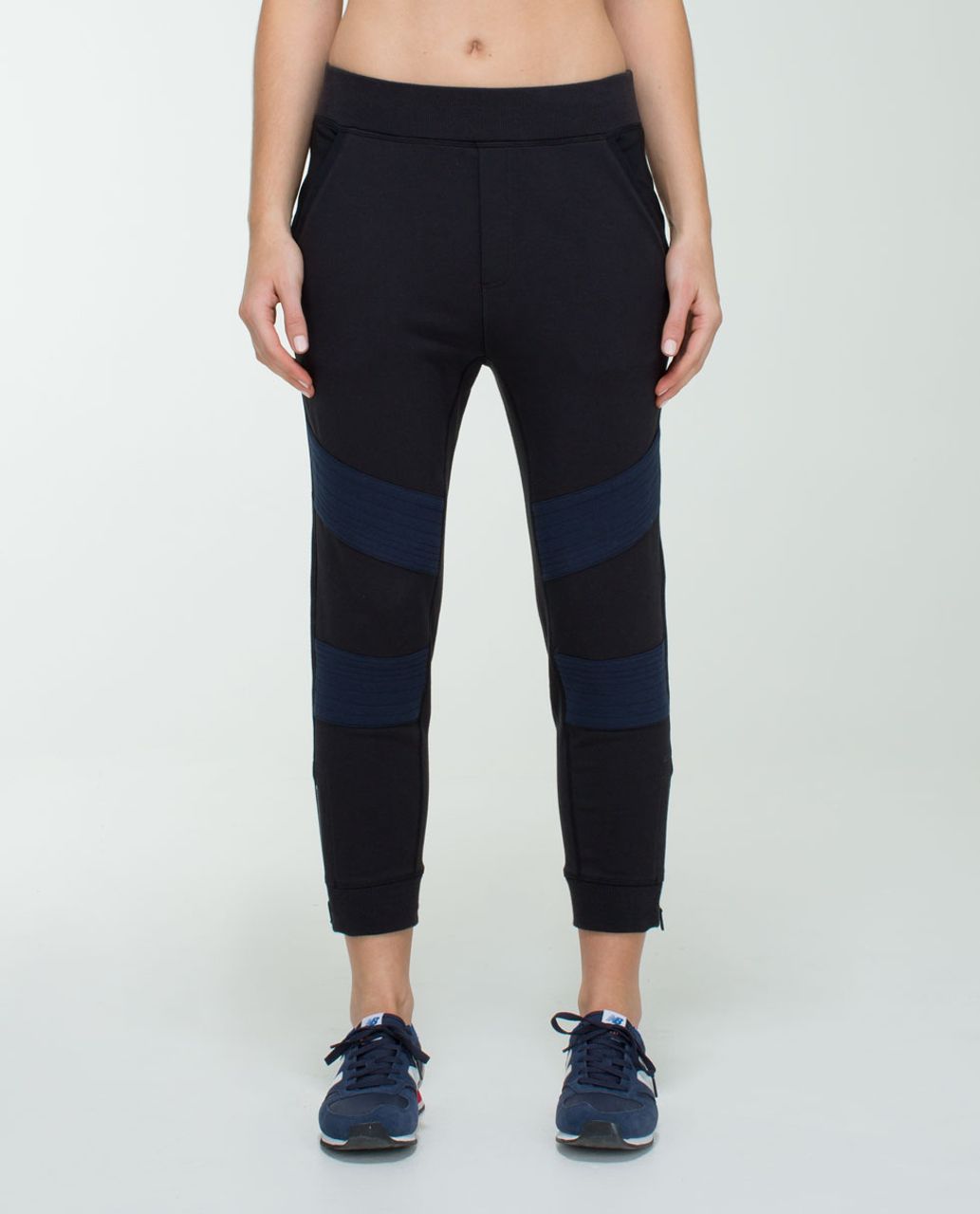 Lululemon Rocket Crop - Black / Inkwell