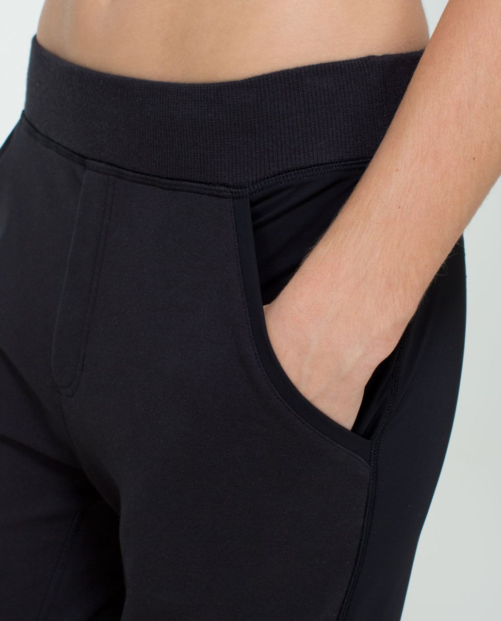 Lululemon Rocket Crop - Black / Inkwell