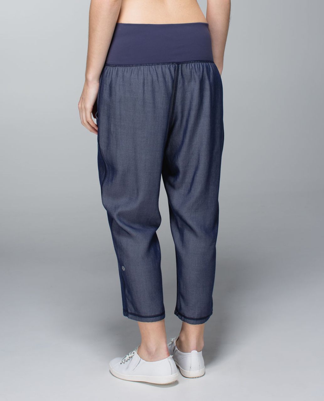 Lululemon Post Power Crop - Cadet Blue