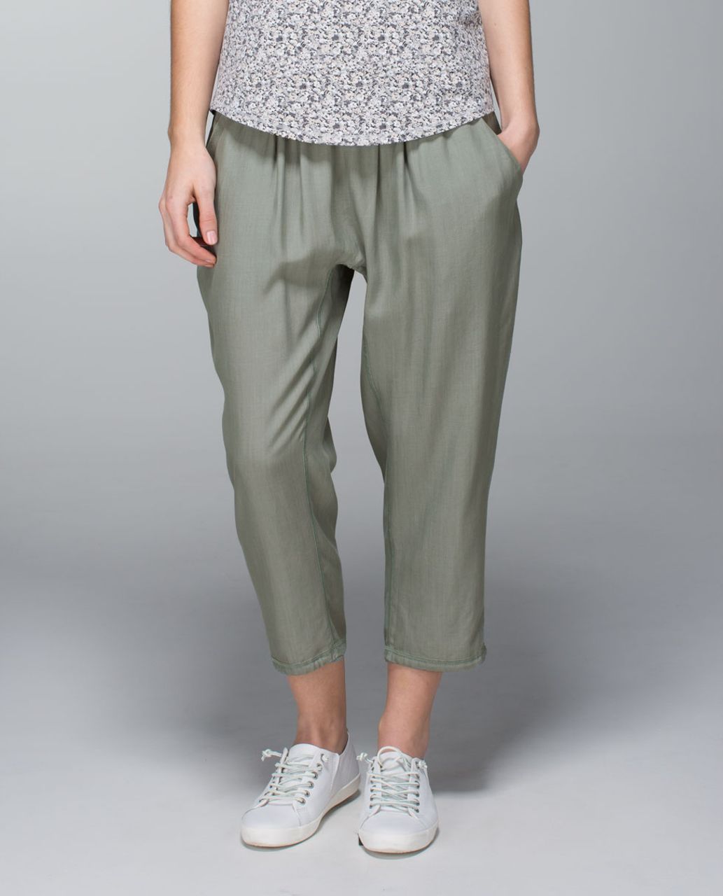 Lululemon Post Power Crop - Earl Grey / Heathered Earl Grey