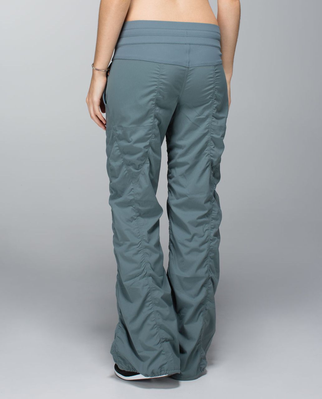 Lululemon Dance Studio Pant III Regular Unlined Grey Sage Sz 6 READ! SOLD  AS IS!