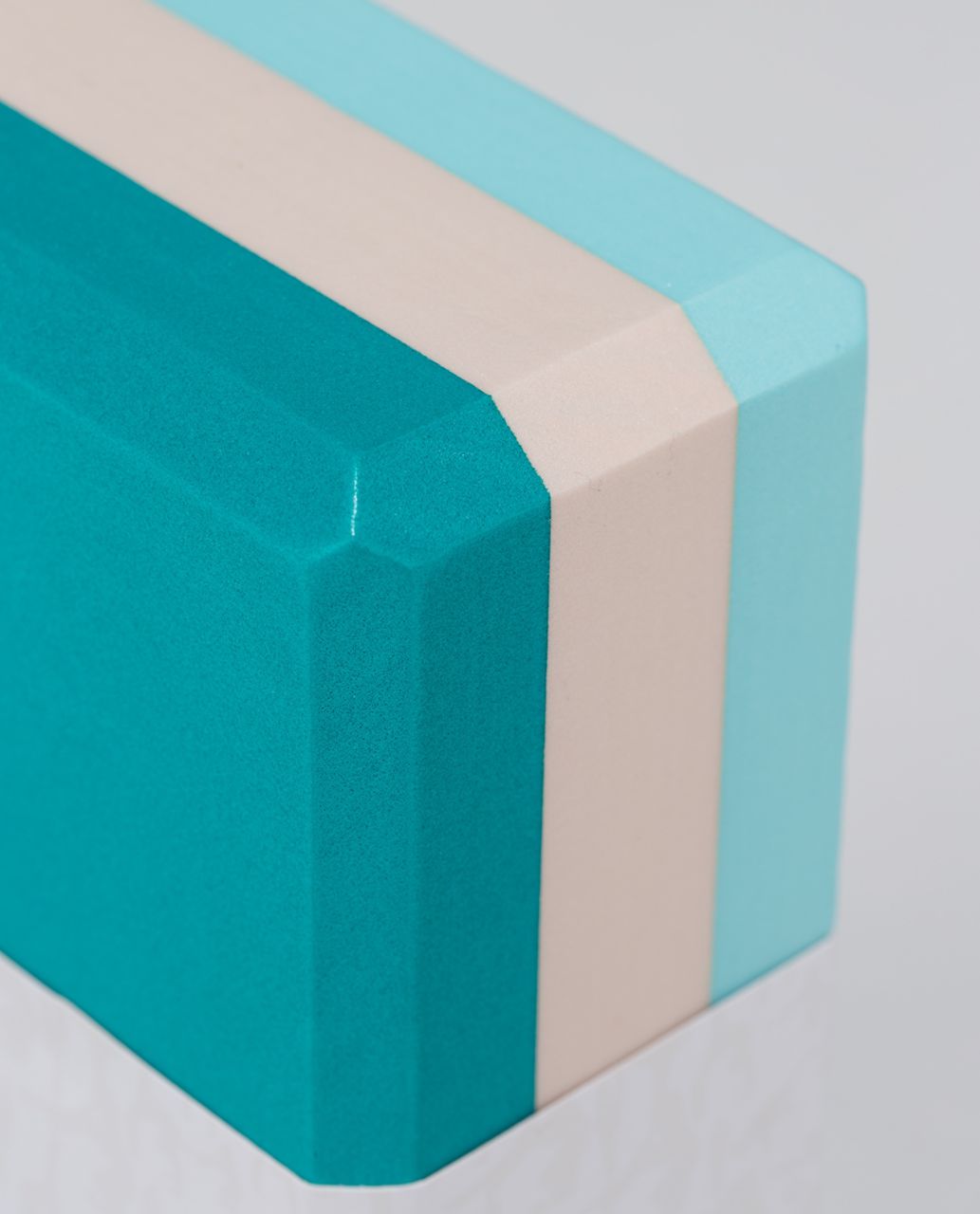 Lululemon Uplifting Yoga Block - Aquamarine / Dune / Blue Tropics