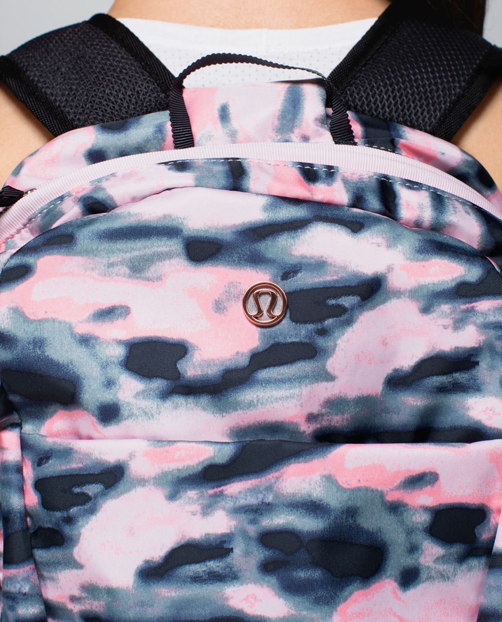 Lululemon Run From Work Backpack - Wamo Camo Barely Pink / Deep Coal