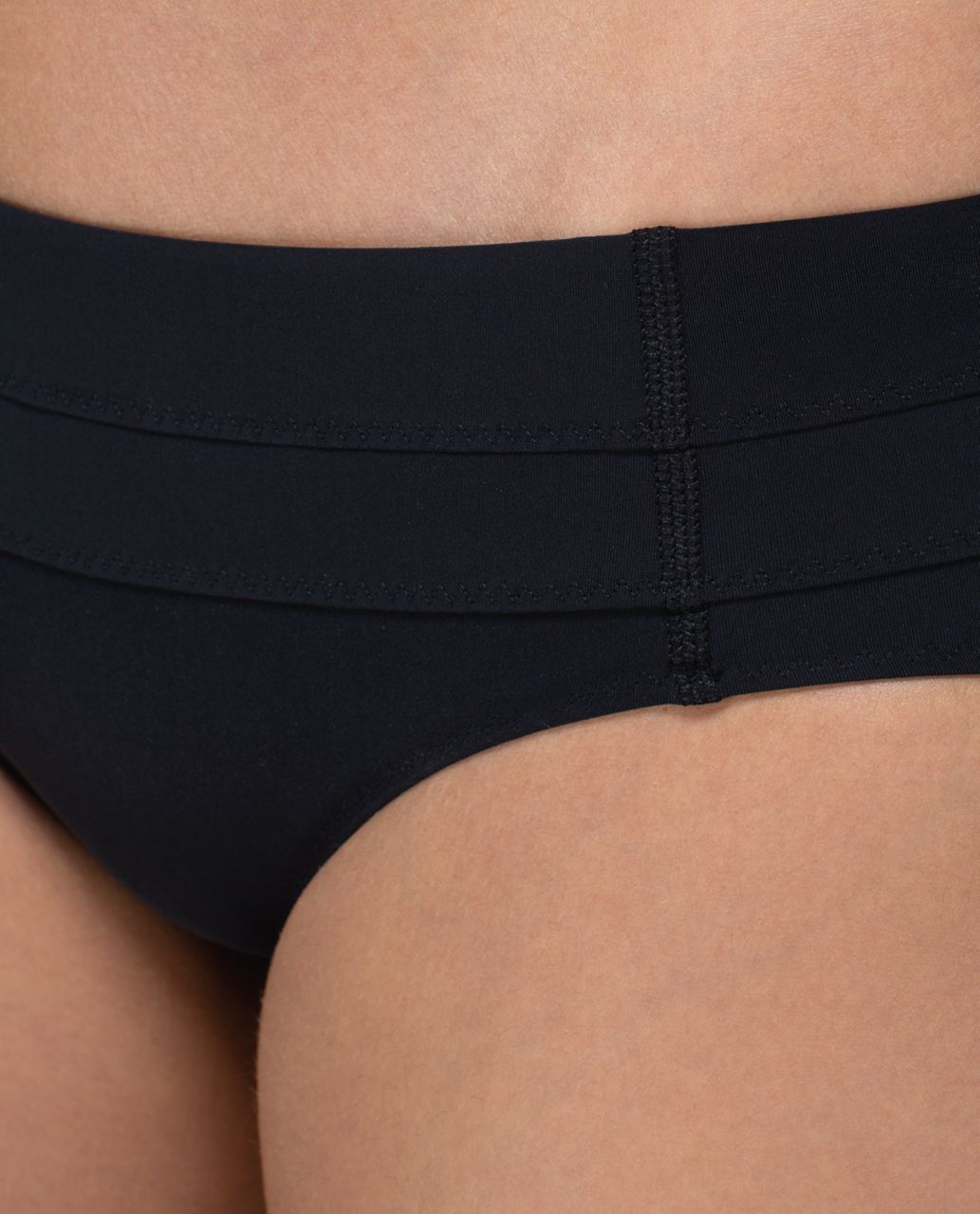 Lululemon Shanti Surf Hipster - Black