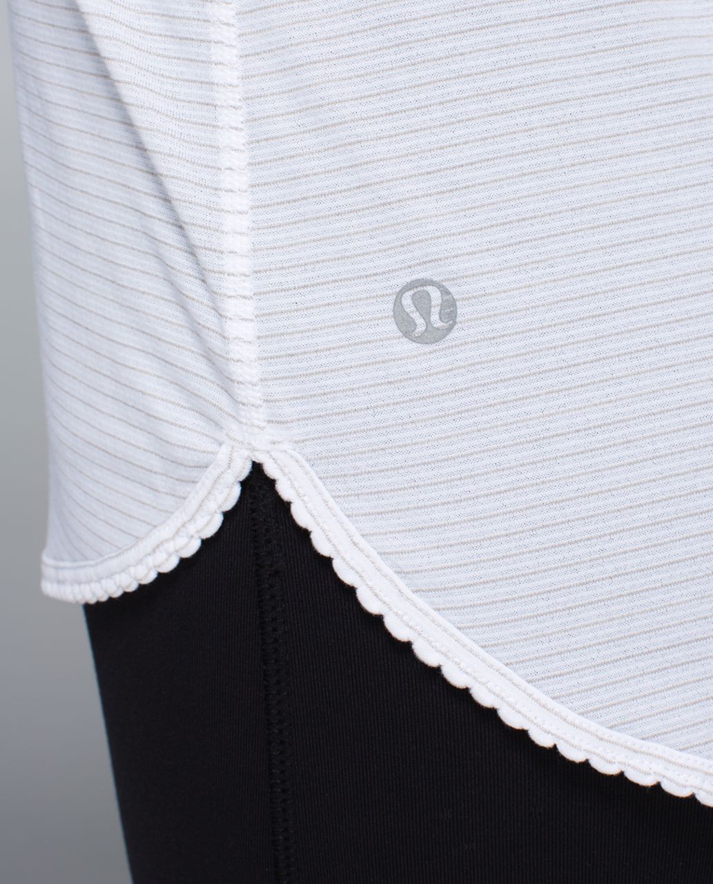 Lululemon 105 F Singlet *Silver - Heathered White