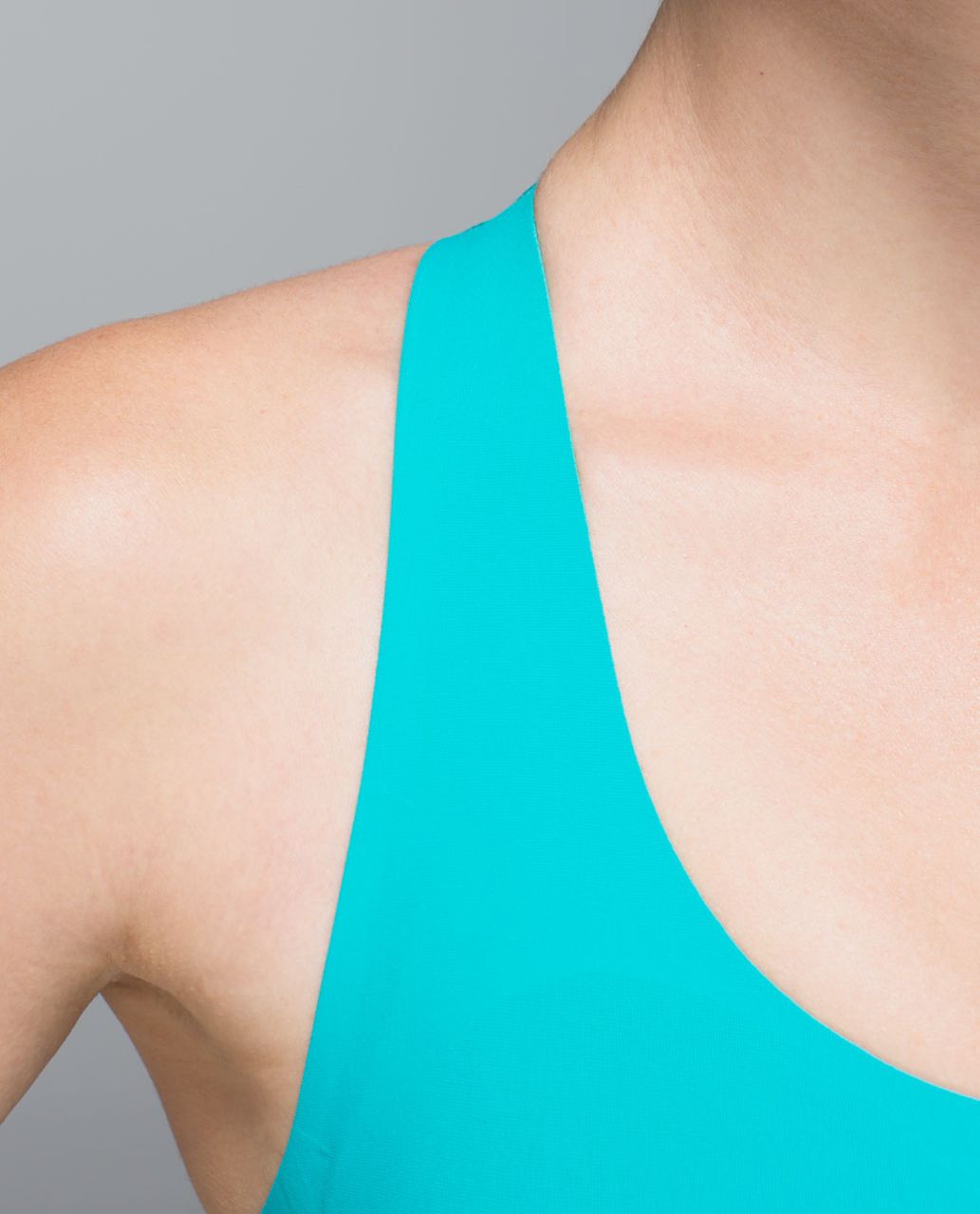 Lululemon Bitty Bracer (B-C cup) - Blue Tropics