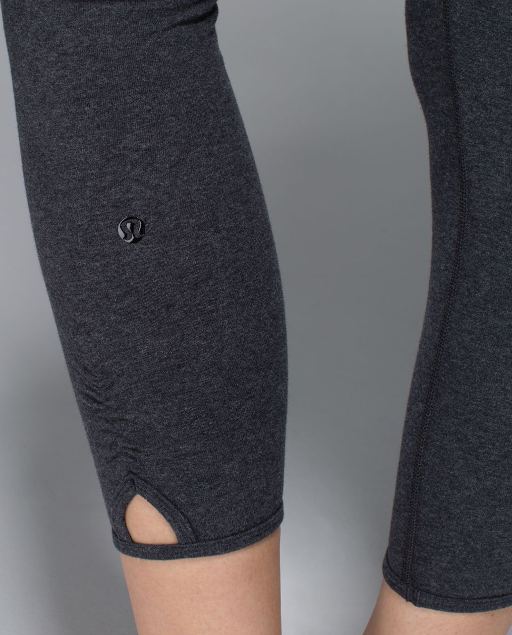 Lululemon Dhanurasana Crop II - Heathered Black