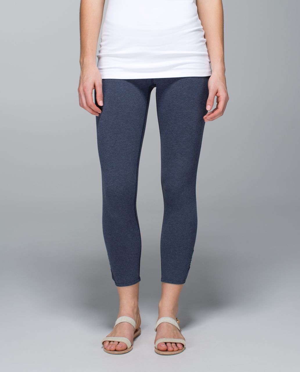 Lululemon Dhanurasana Crop II - Heathered Cadet Blue