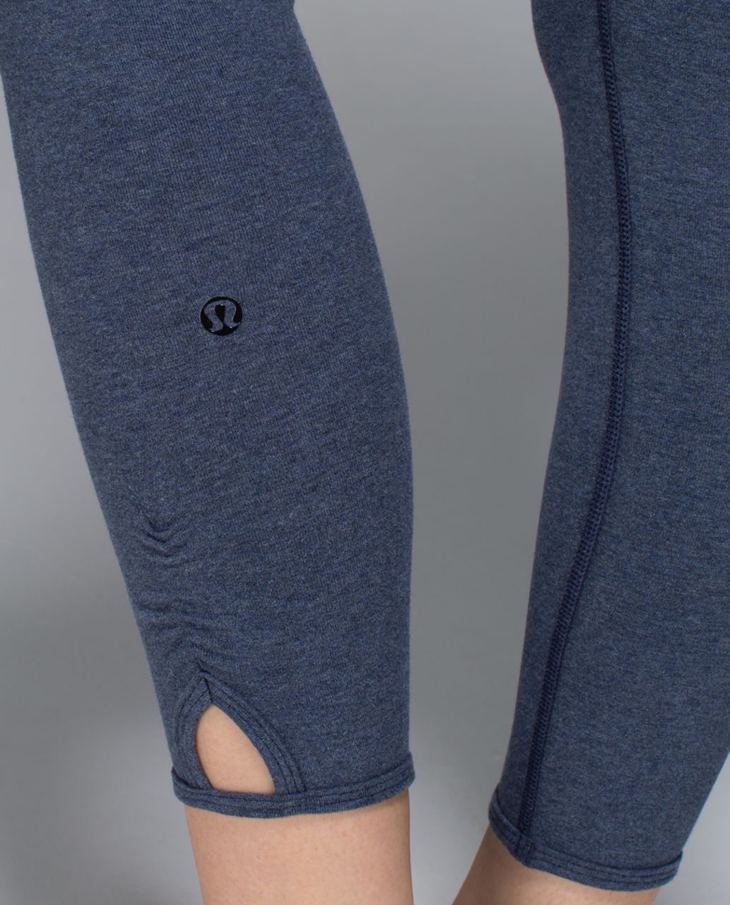 Lululemon Dhanurasana Crop II - Heathered Cadet Blue