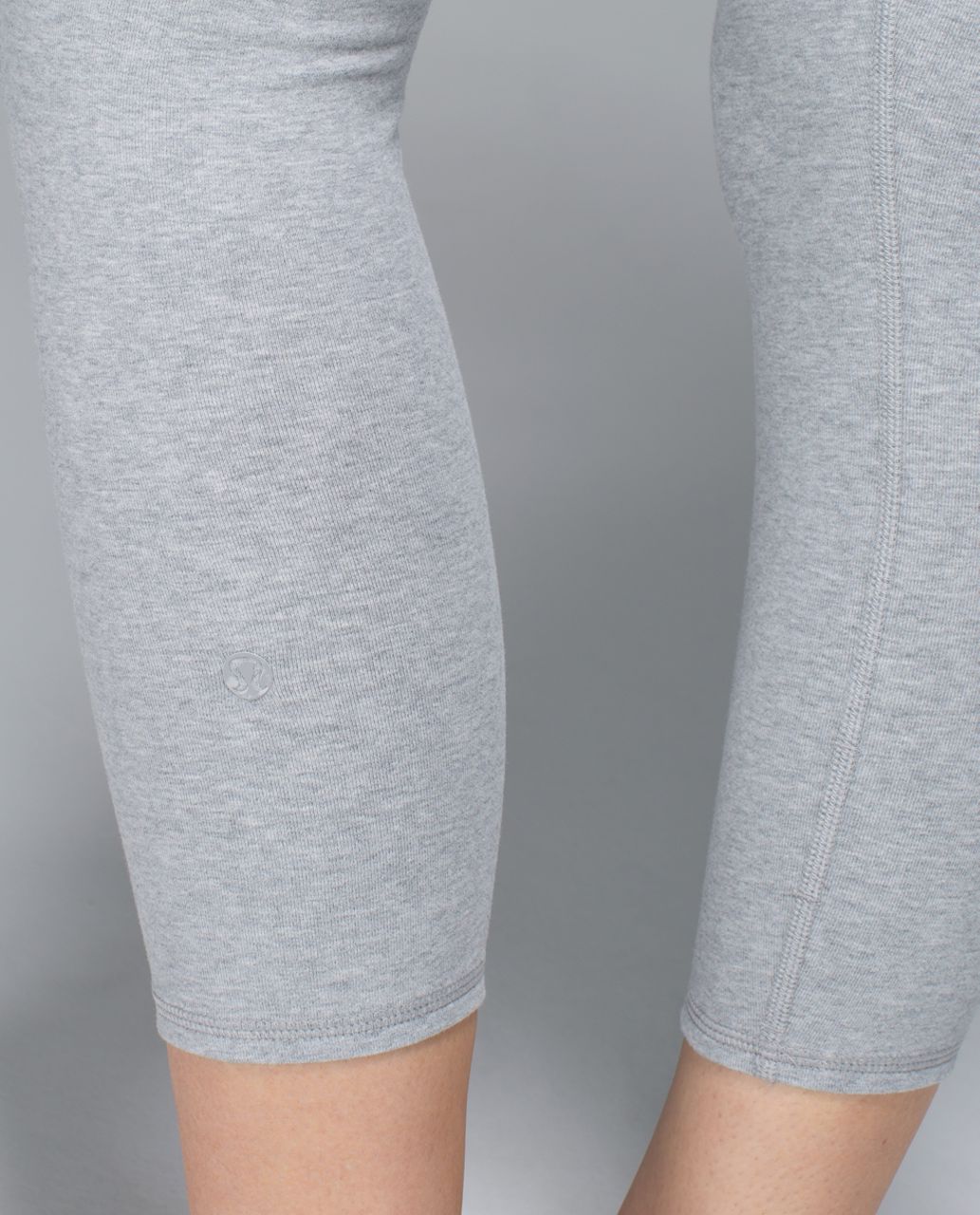 Lululemon Women's Gray Heather Wunder Under High Rise Cropped Leggings –  Shop Thrift World