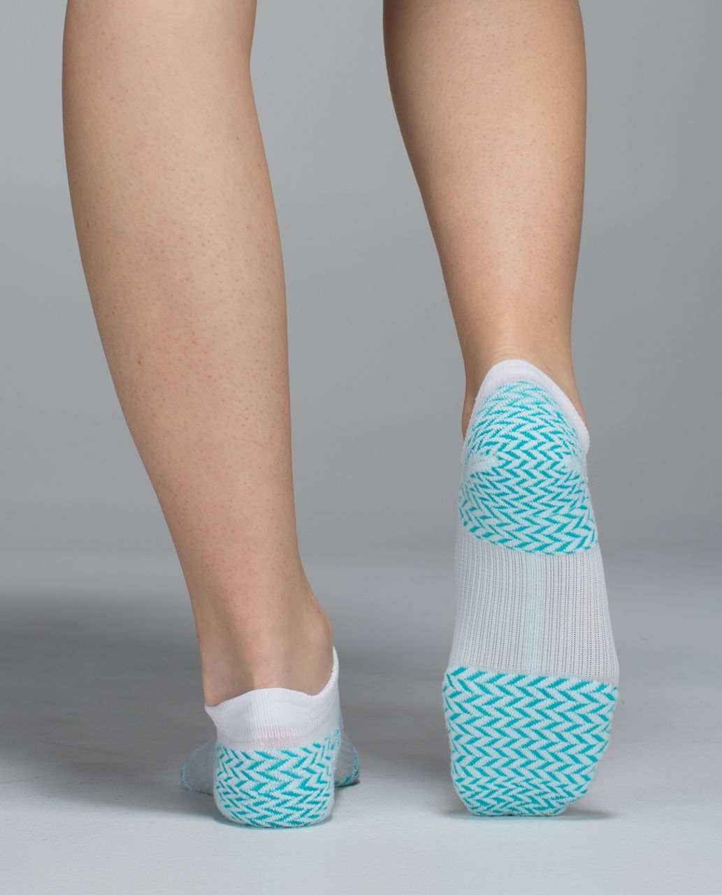 Lululemon Women's Ultimate Padded Run Sock - Bold Chevron 1 Blue Tropics