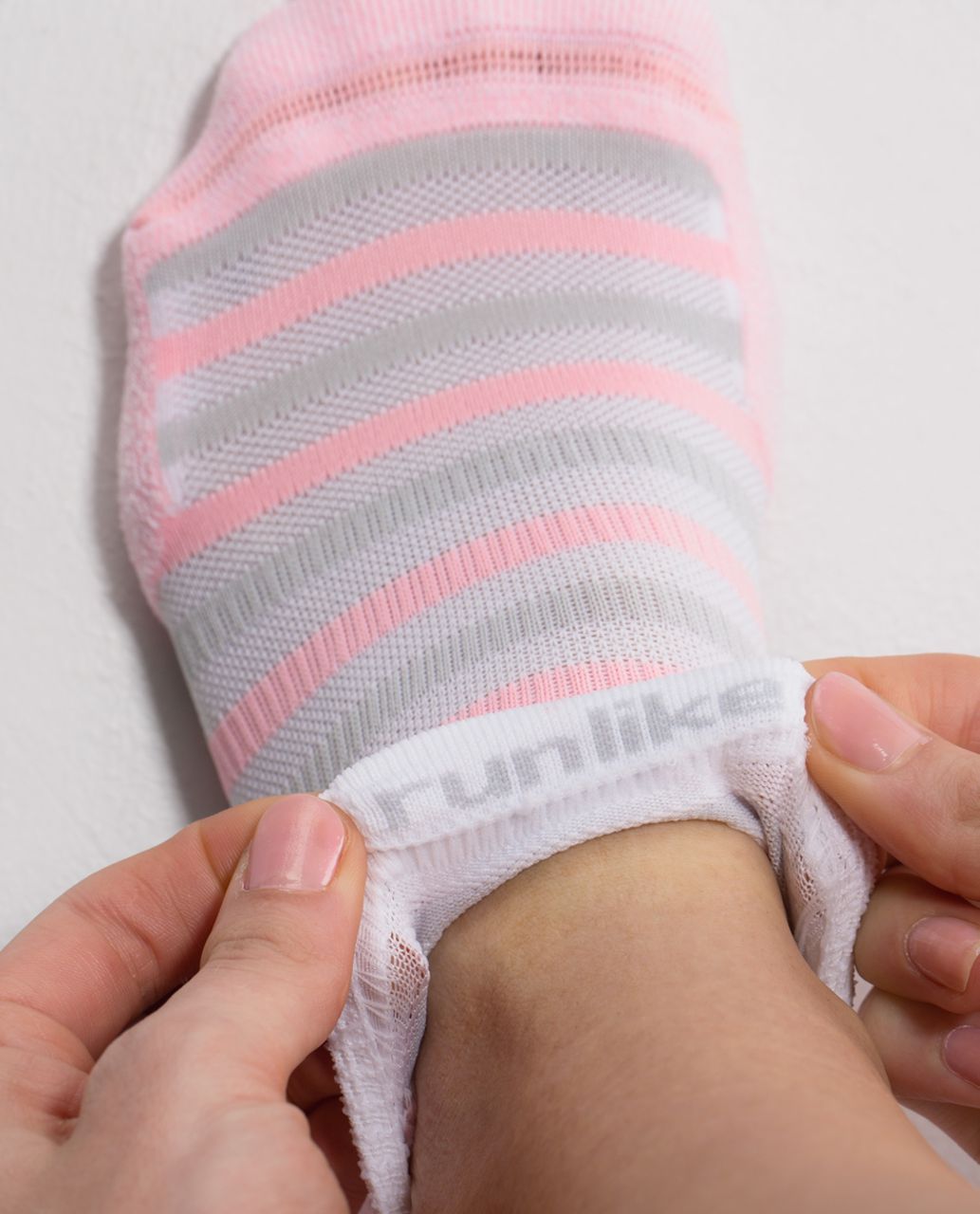 Lululemon Women's Ultimate Padded Run Sock - 8x8 Stripe Bleached Coral