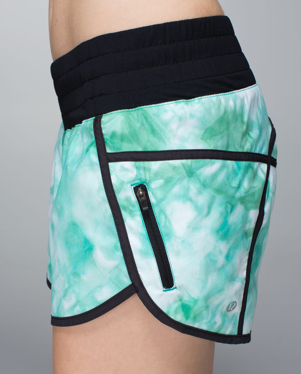 Lululemon Tracker Short II *2-way Stretch - Spray Dye White Blue Tropics / Black