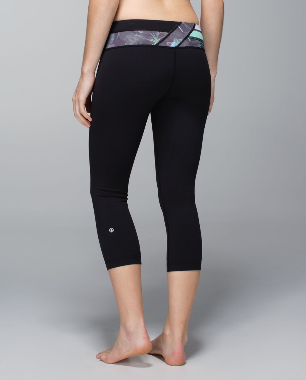 Lululemon Wunder Under Crop *Full-On Luon - Black / Su14 Quilt 13