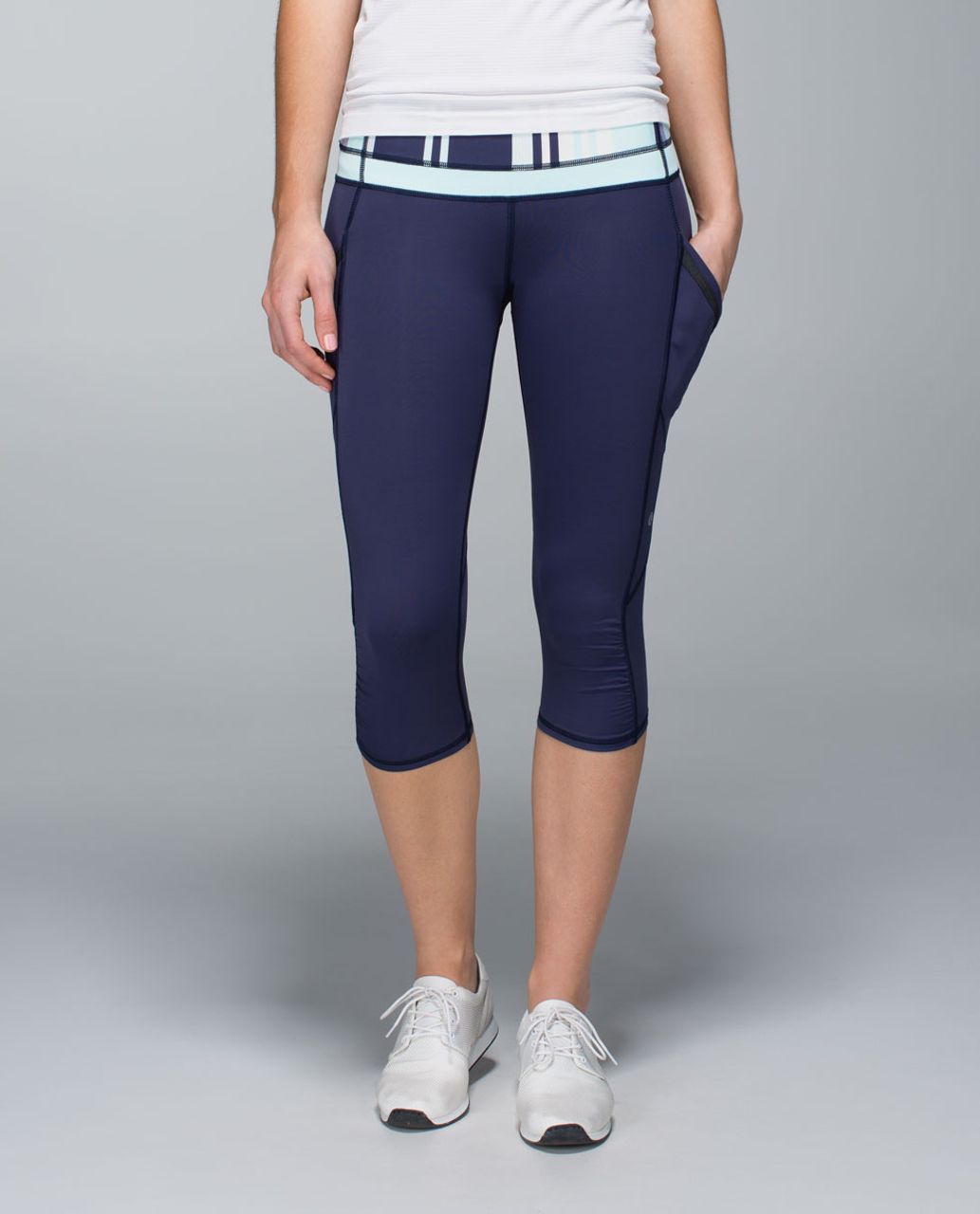 Lululemon Here to There High-Rise Crop - Crosshatch Texture Cadet Blue  Multi / Cadet Blue - lulu fanatics