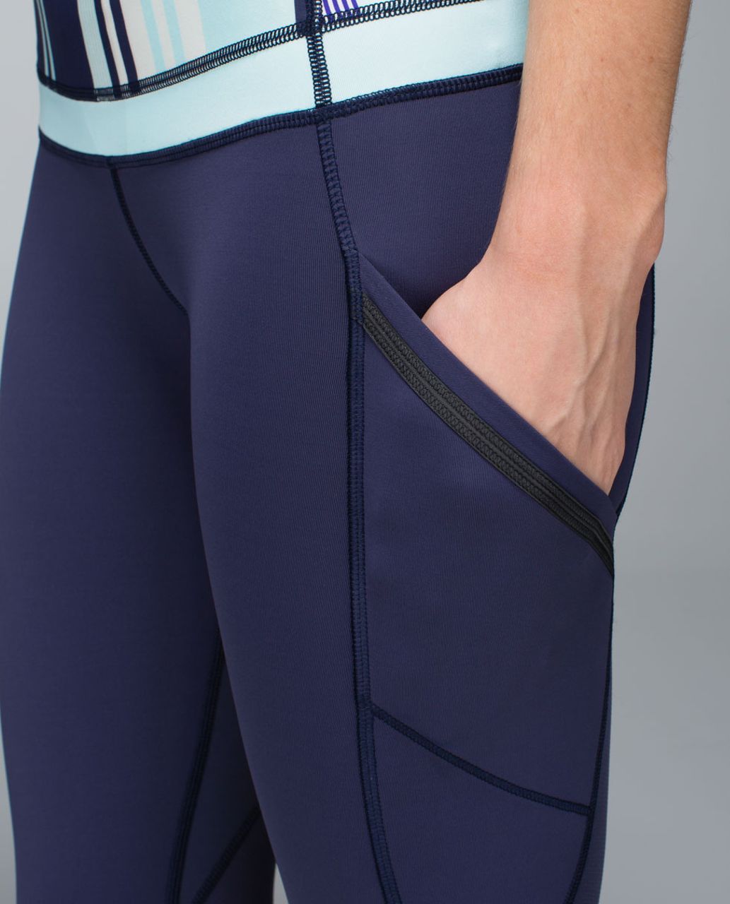 Lululemon Run A Marathon Crop II - Cadet Blue / Groovy Stripe Cadet Blue / Aquamarine