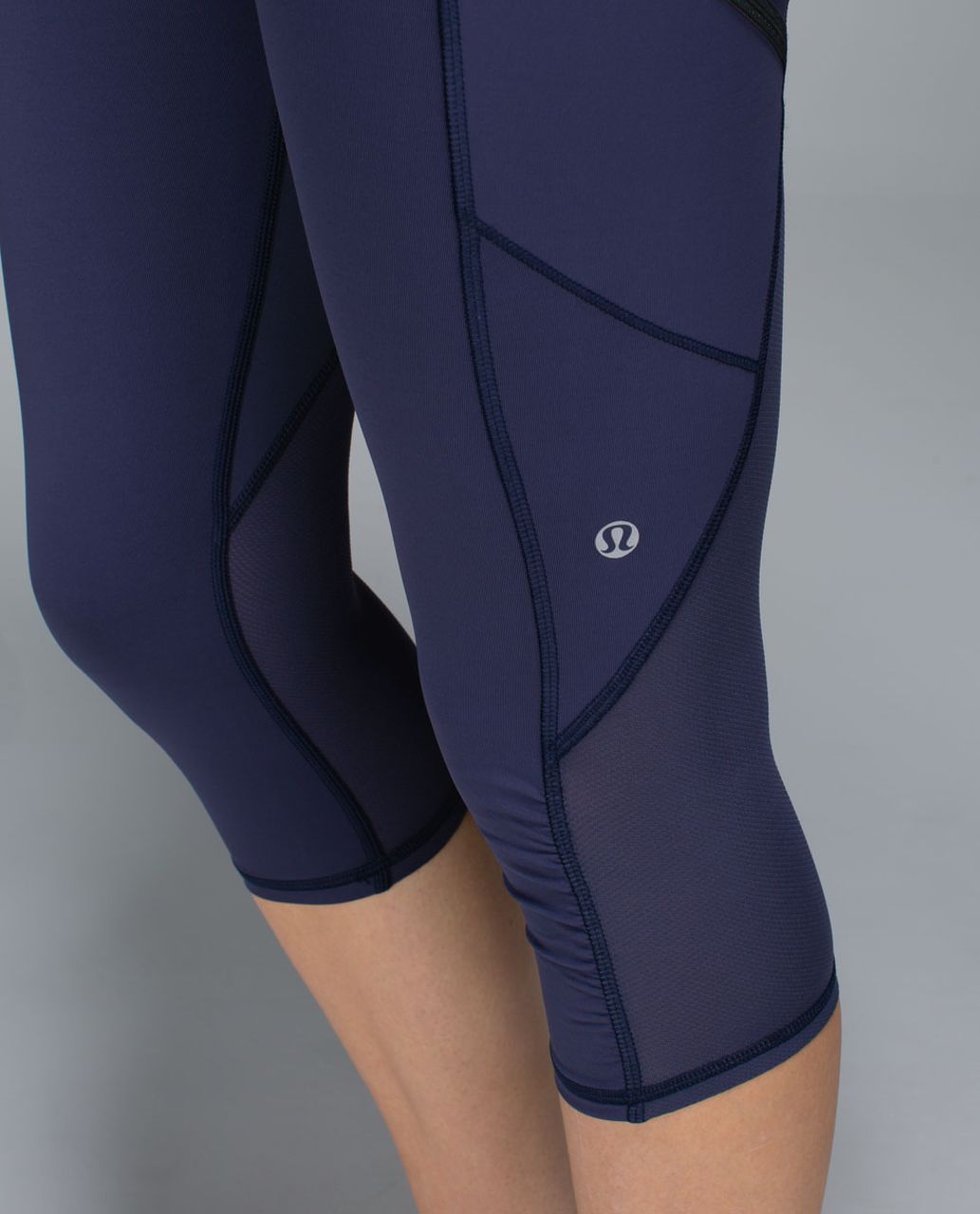 Lululemon Run A Marathon Crop II - Cadet Blue / Groovy Stripe Cadet Blue / Aquamarine