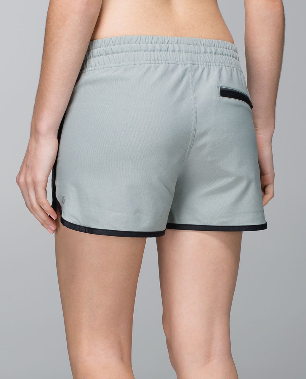 Lululemon Varsity Short - Earl Grey / Black