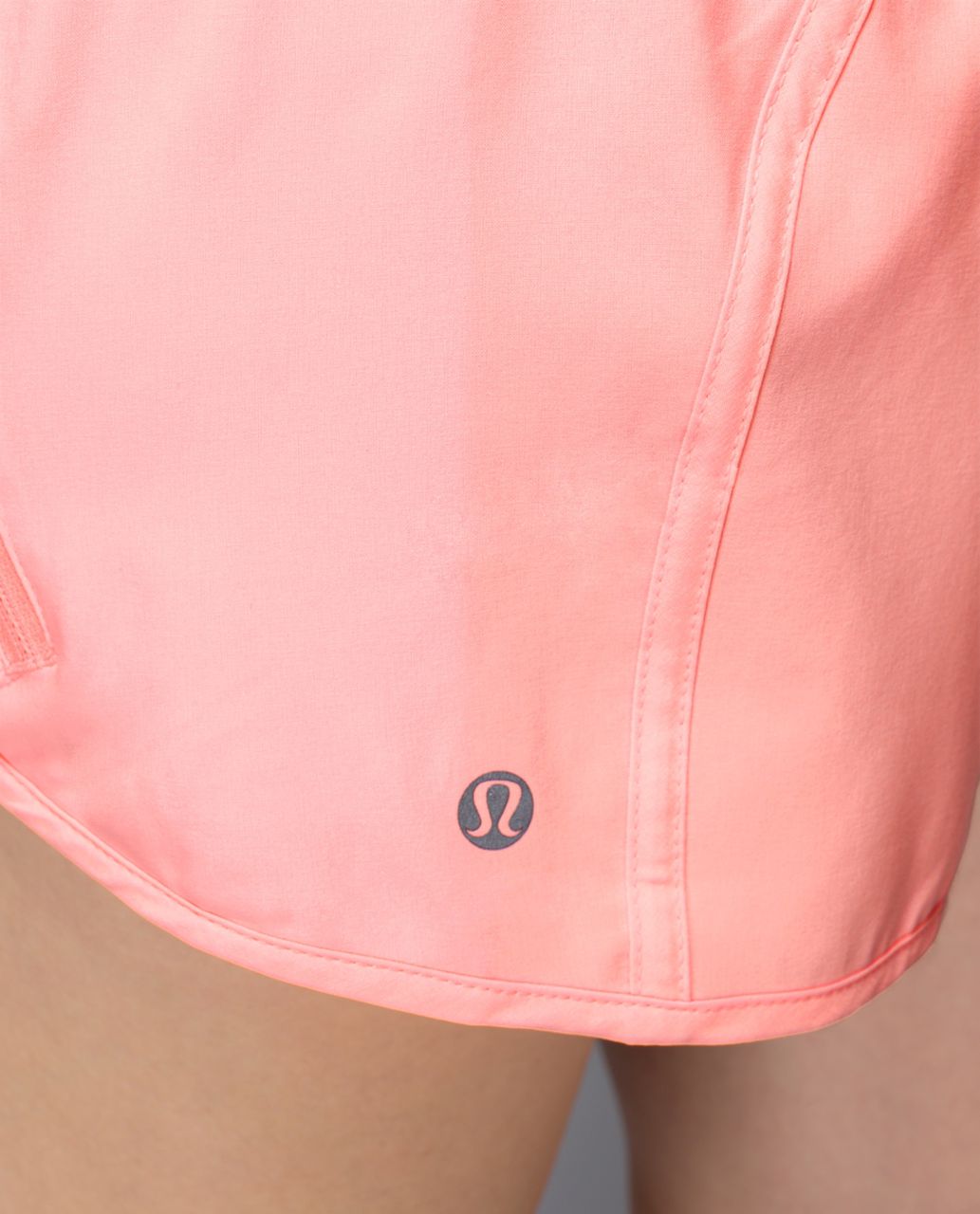 Lululemon Tracker Short II *4-way Stretch - Bleached Coral / Flowabunga Mini Multi