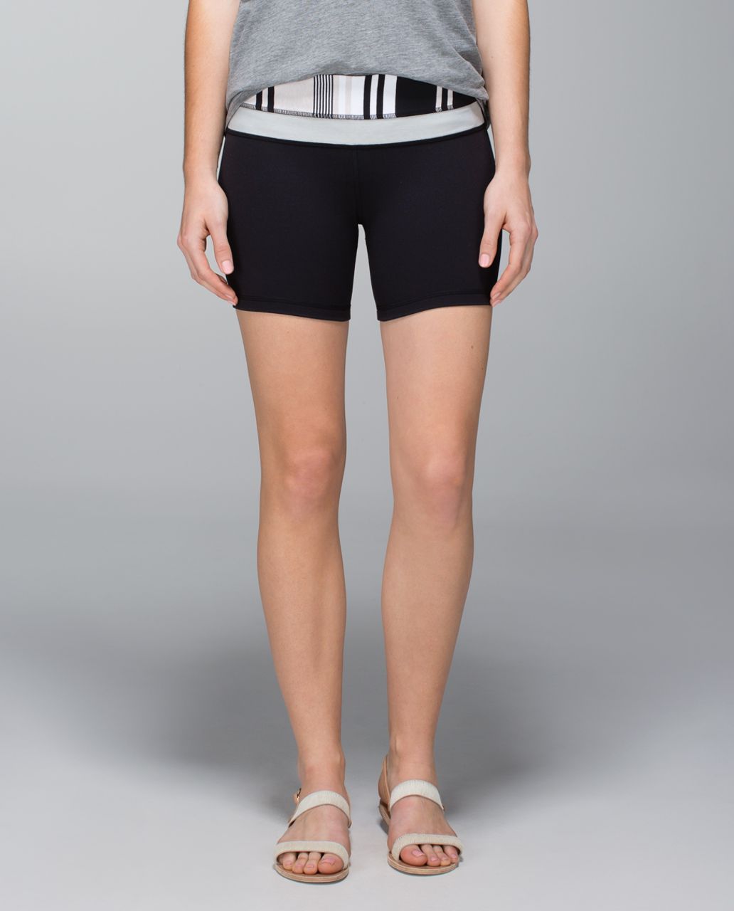 Lululemon Groove Short *Full-On Luon (Regular) - Black / Groovy Stripe Static Wave Dune / Heathered Light Grey