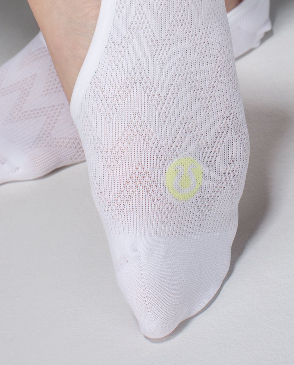 Lululemon Women's No-Sock Sock - Chevron Mesh White