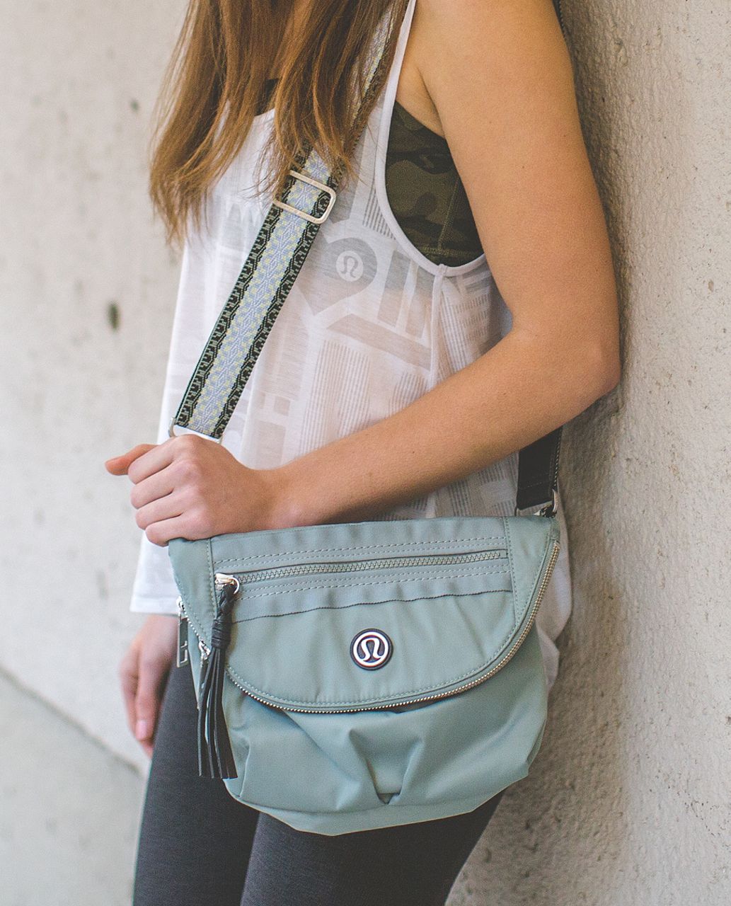 Lululemon Festival Bag - Earl Grey / Deep Coal