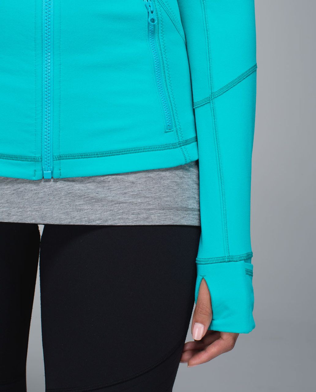 Lululemon Forme Jacket *Cuffins - Blue Tropics