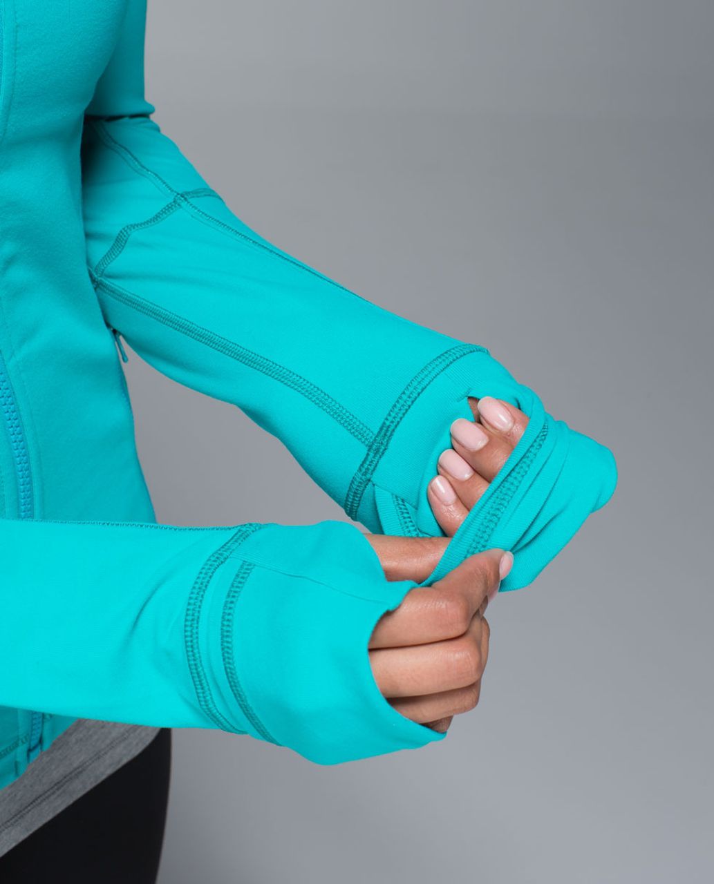 Lululemon Forme Jacket *Cuffins - Blue Tropics