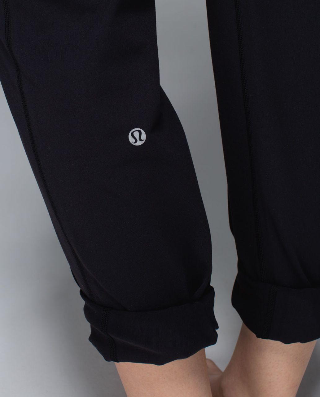 Lululemon Astro Pant *Full-On Luon (Regular) - Black / Heathered Opal / Curious Jungle Multi