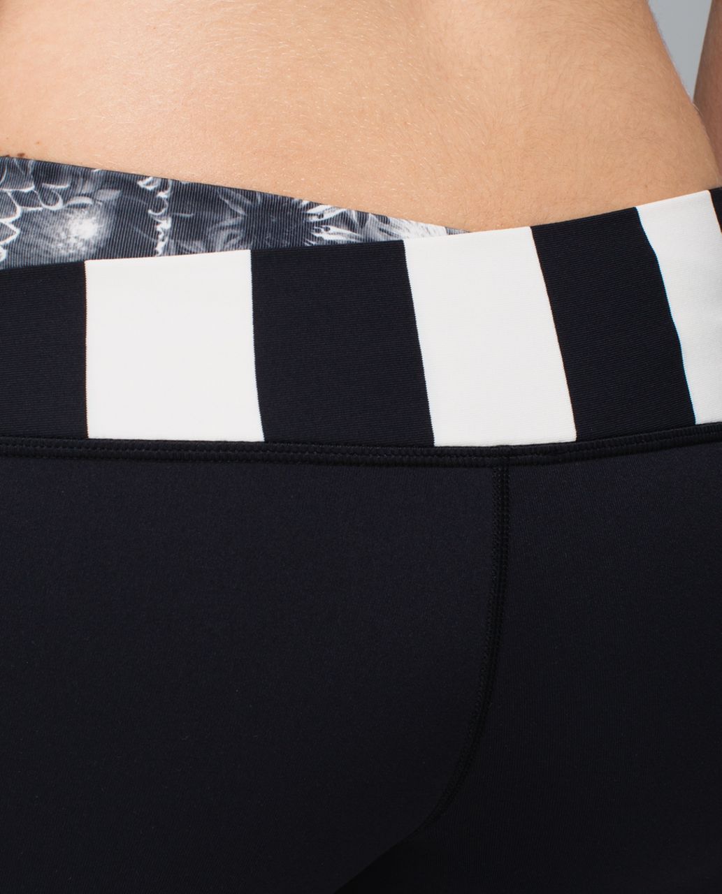 Lululemon Astro Pant *Full-On Luon (Regular) - Black / Flowabunga Black Angel Wing / Steep Stripe Black Horizontal