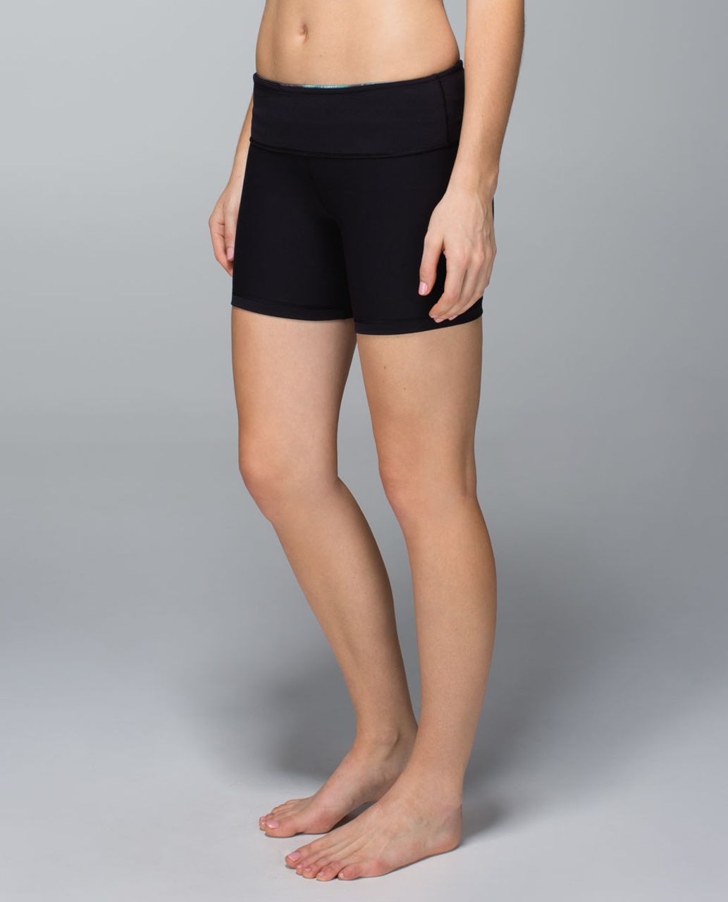 Lululemon Groove Short *Full-On Luon (Regular) - Black / Curious Jungle Multi / Cool Breeze