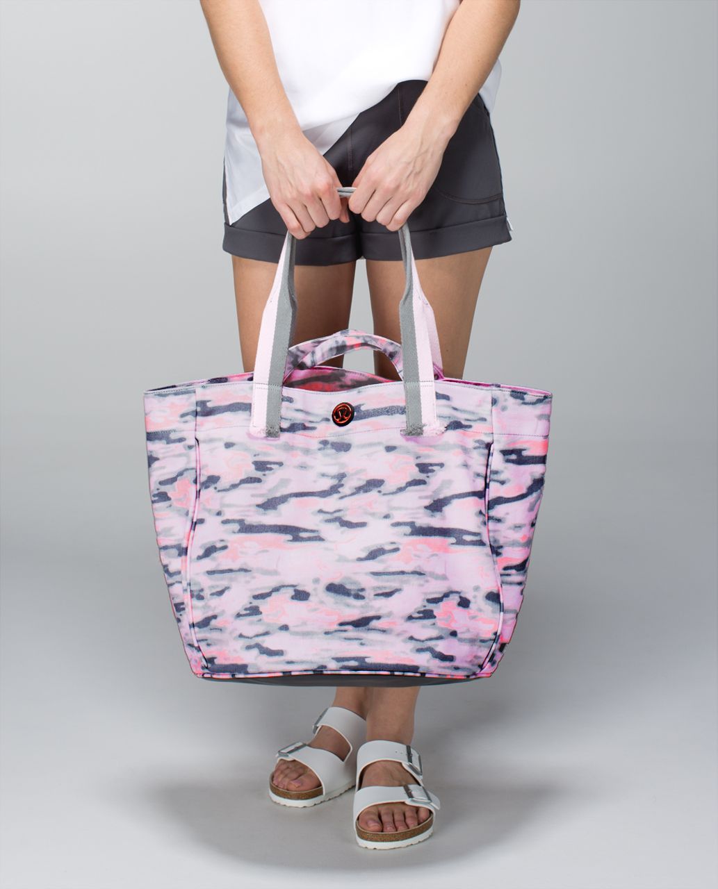 Lululemon Beach Breaker Bag - Wamo Camo Barely Pink / Exploded Manifesto Pop Block Embossed Bleached Coral