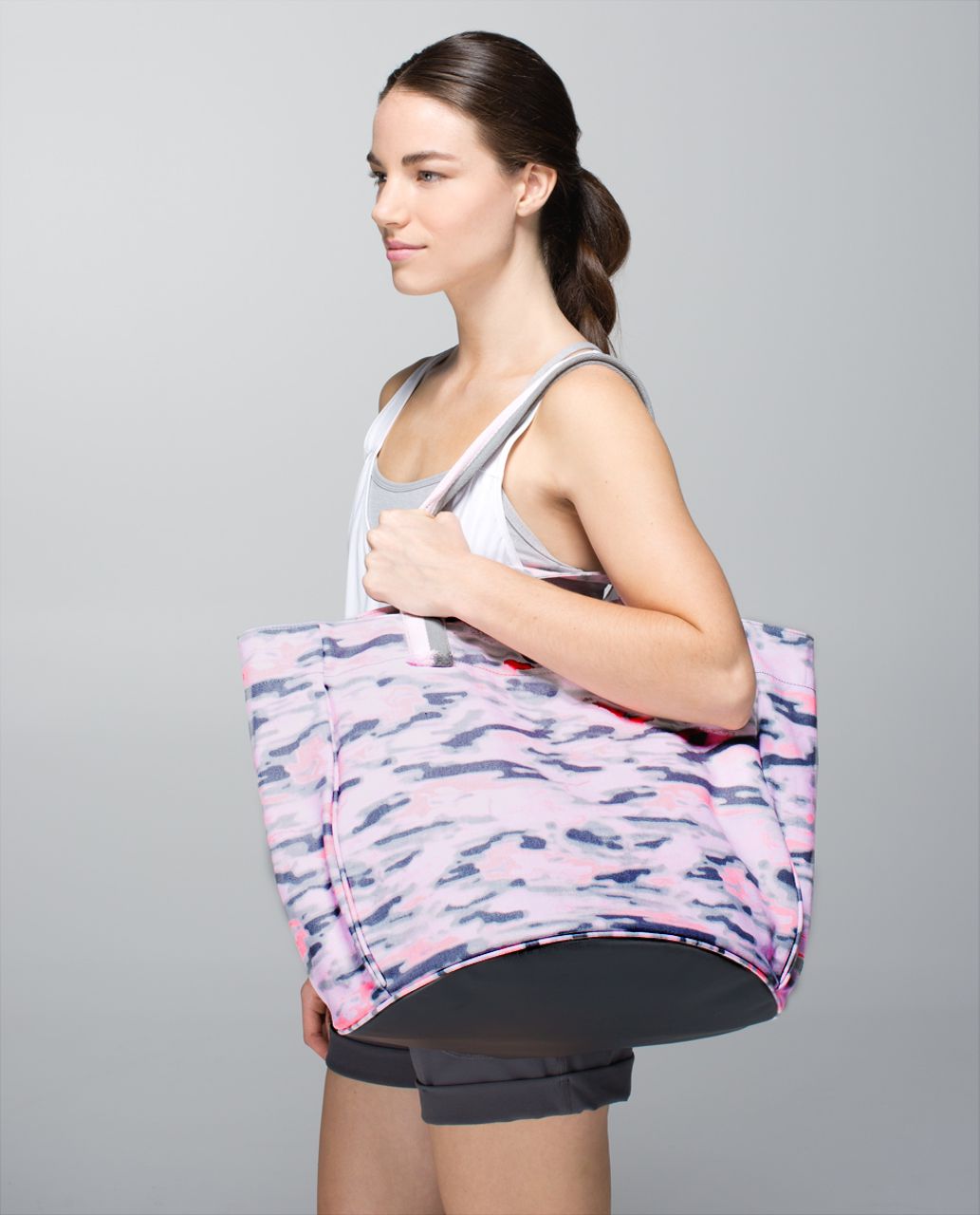 Lululemon Beach Breaker Bag - Wamo Camo Barely Pink / Exploded Manifesto Pop Block Embossed Bleached Coral