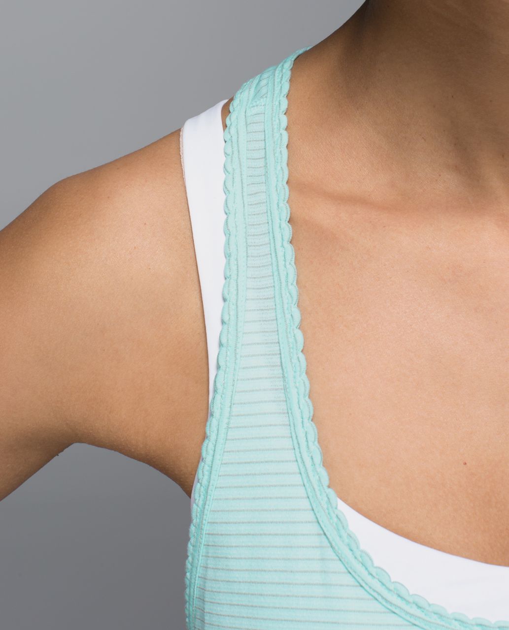 Lululemon 105 F Singlet *Silver - Heathered Aquamarine