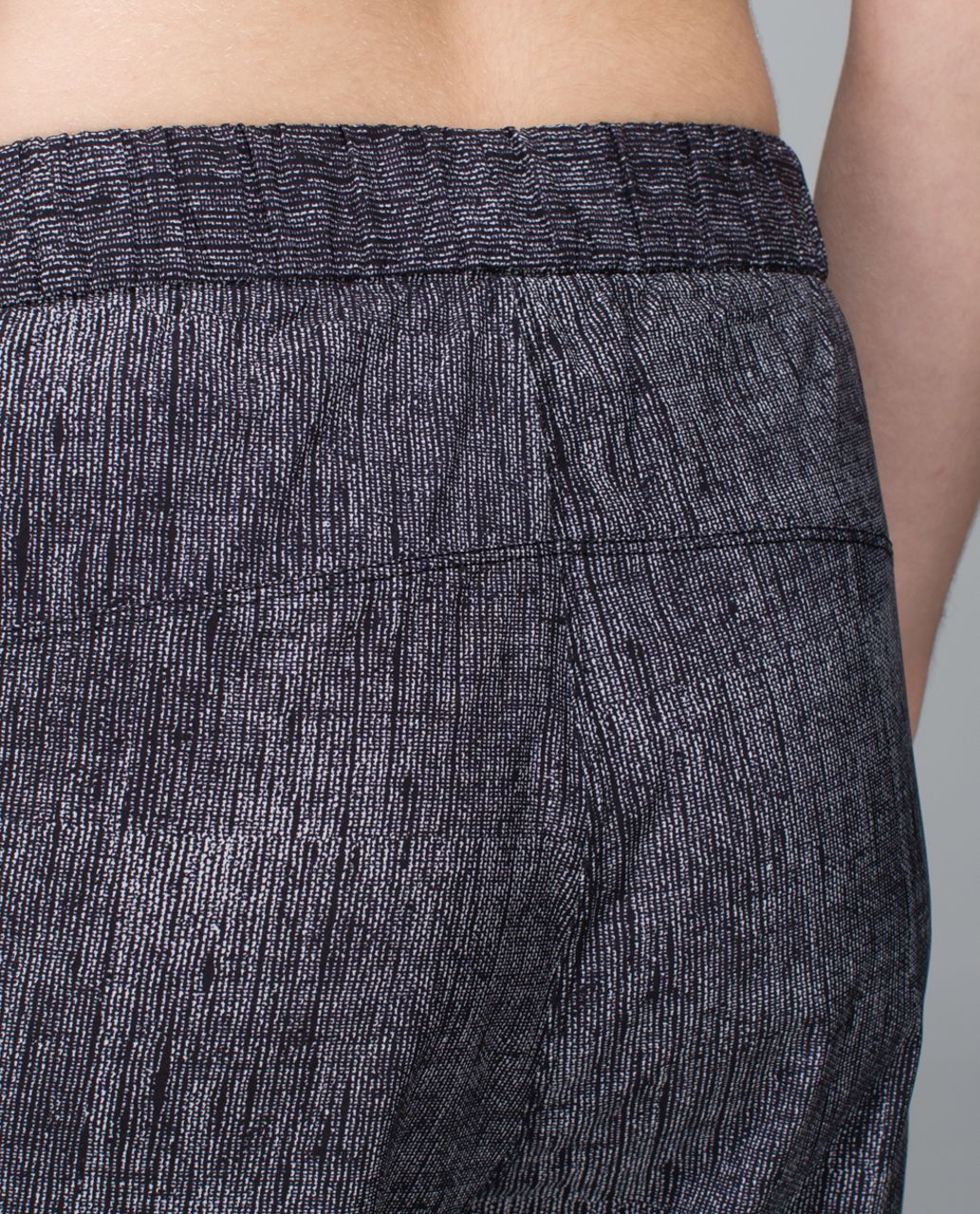 Lululemon Rollin' With My Omies Pant - Burlap Texture Black Dune / Black