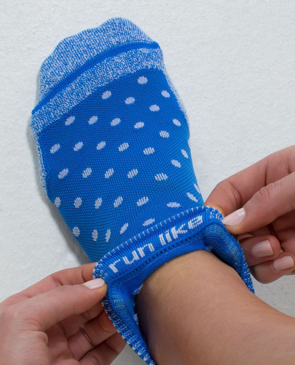 Lululemon Women's Ultimate Padded Run Sock - Polka Dot Pipe Dream Blue