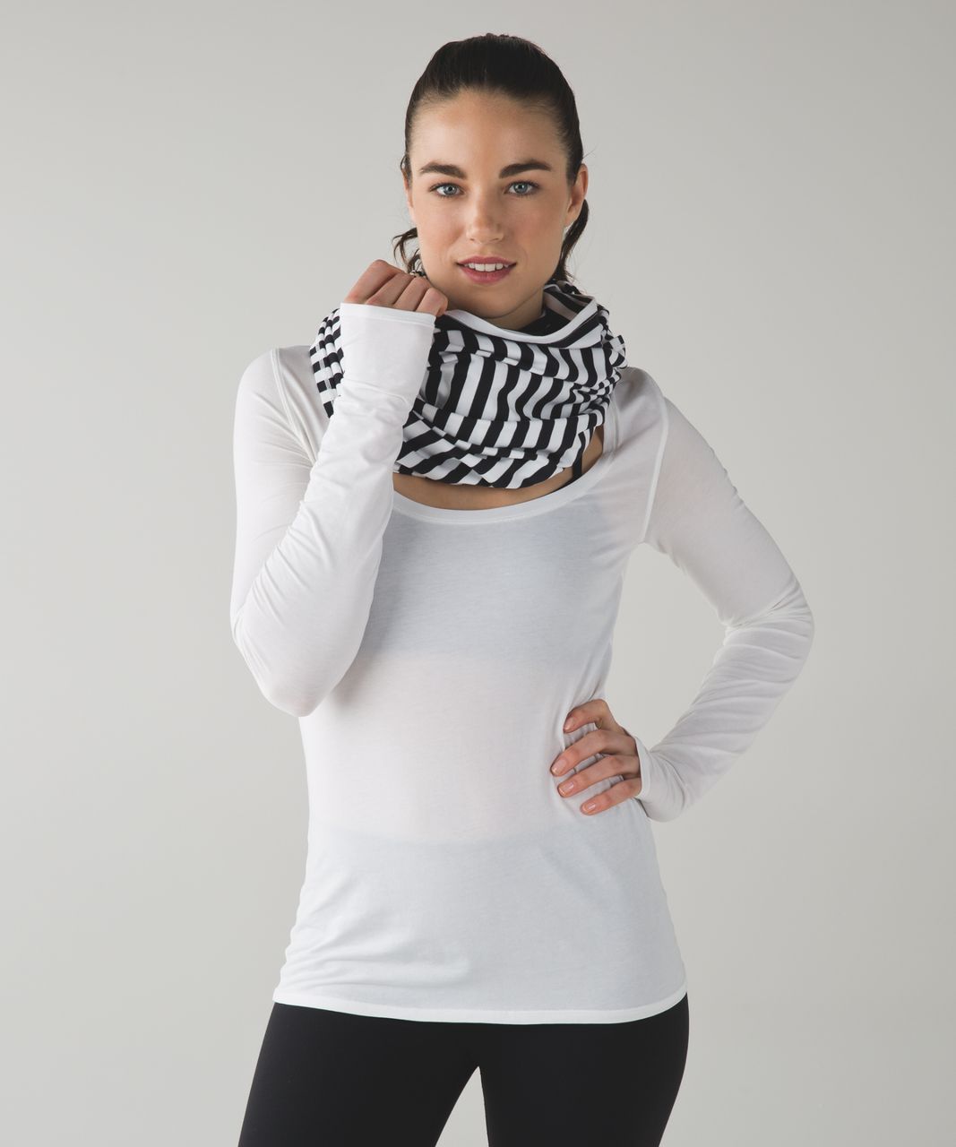 lululemon zipper scarf