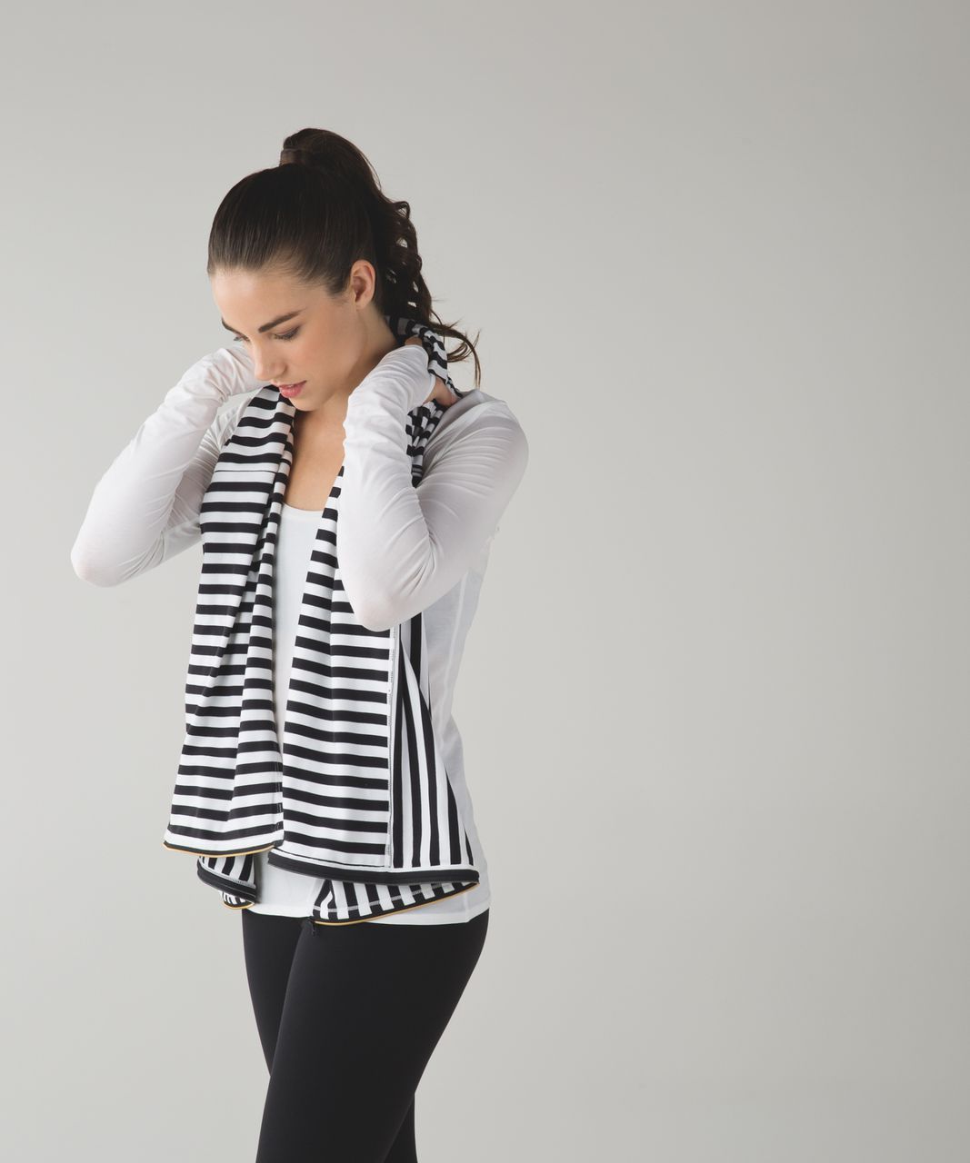 Lululemon Vinyasa Scarf *Zips - Apex Stripe Black White