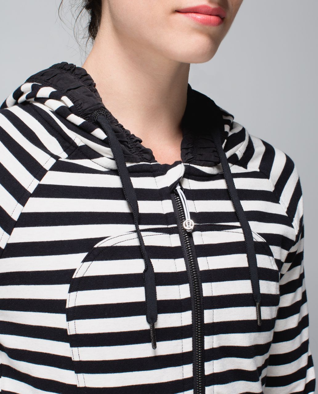 Lululemon Movement Jacket - Apex Stripe Black Heathered Angel White / Black