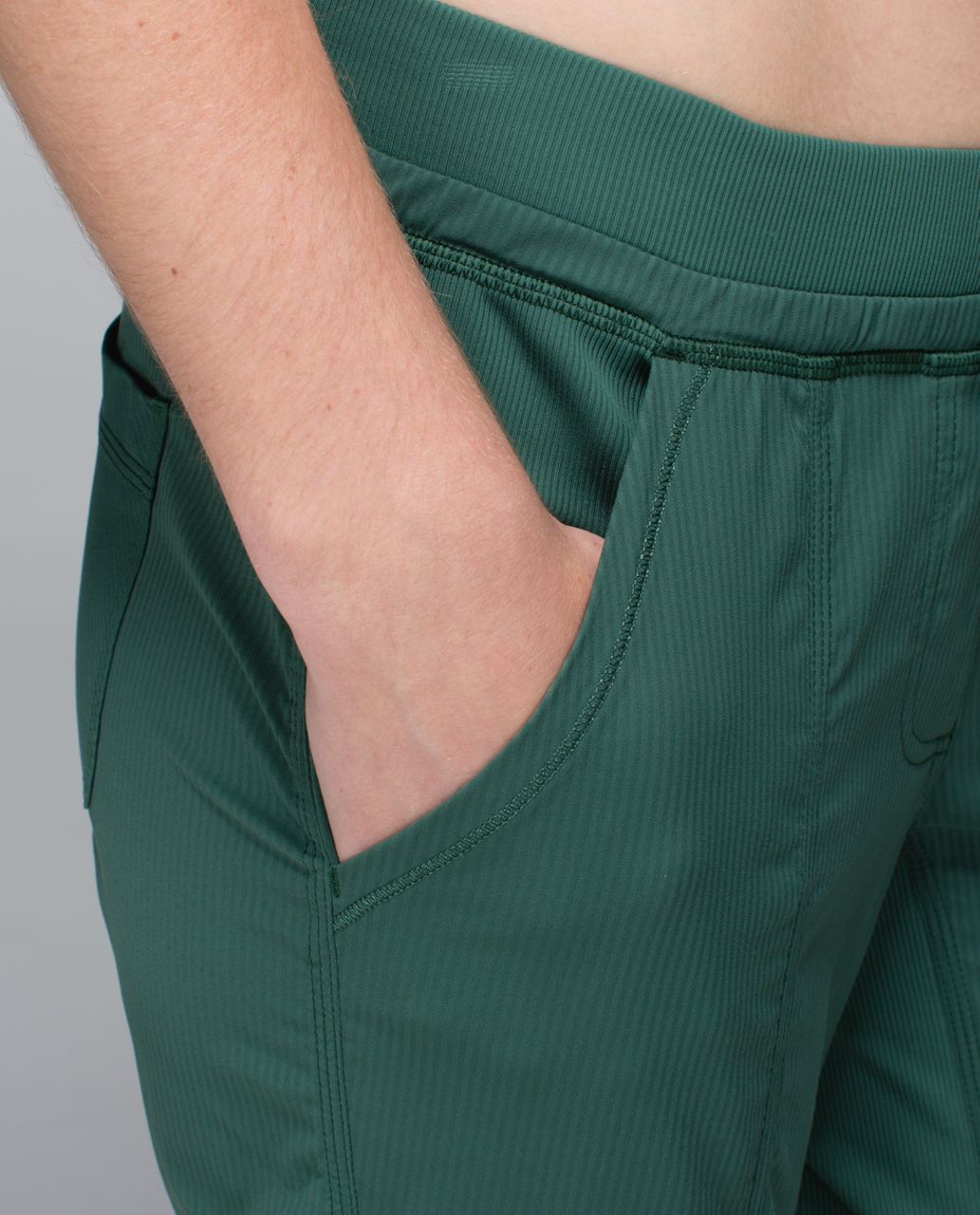 Lululemon Street To Studio Pant *Unlined - Forest