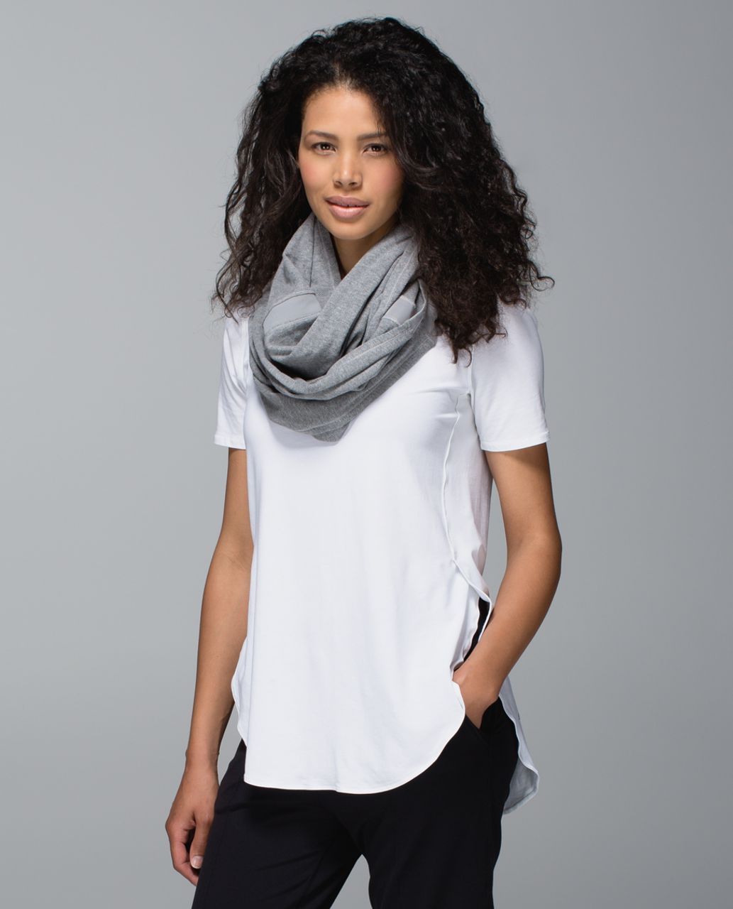 Lululemon Sun Salutation Circle Scarf - Heathered Medium Grey