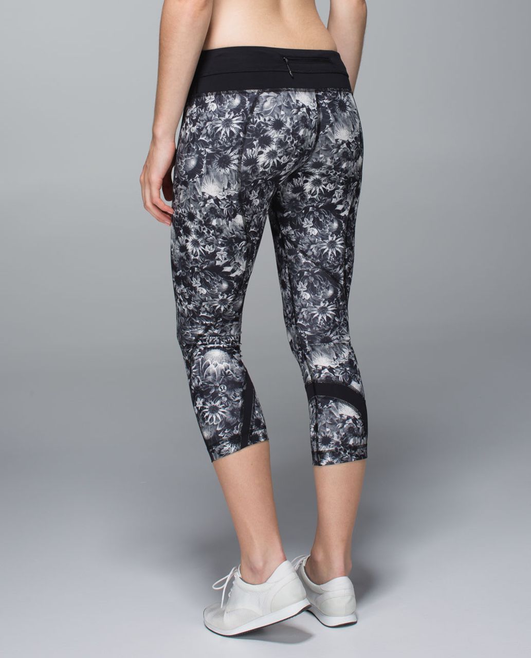 Lululemon Run:  Inspire Crop II *All Luxtreme - Flowabunga Black Angel Wing / Black