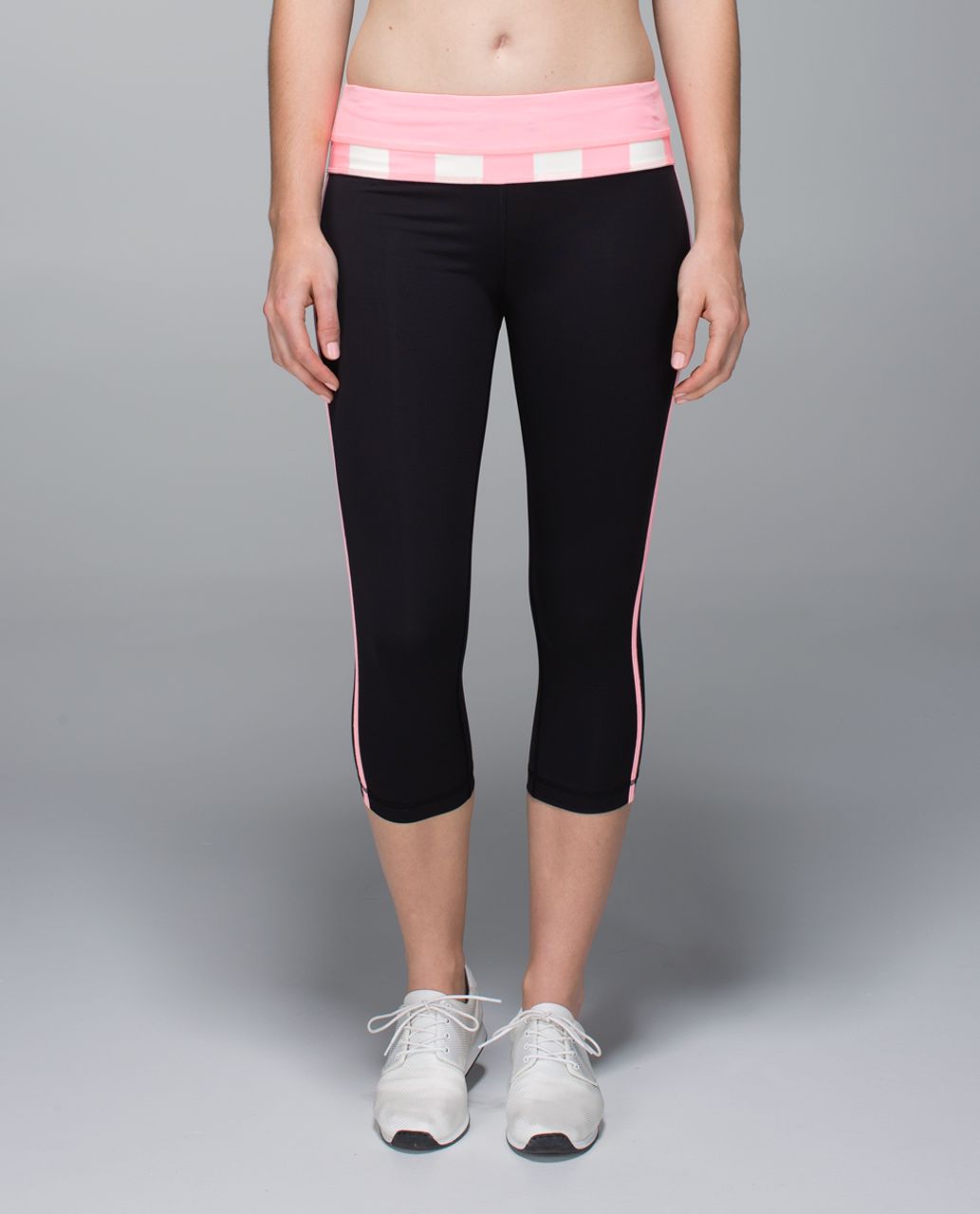 Lululemon Up The Pace Crop - Black / Steep Stripe Bleached Coral Horizontal / Bleached Coral