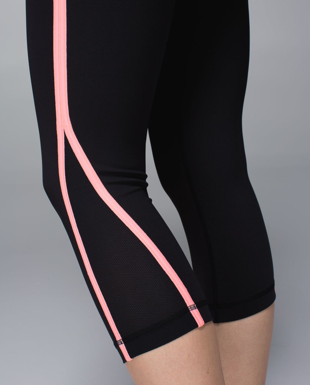 Lululemon Up The Pace Crop - Black / Steep Stripe Bleached Coral Horizontal / Bleached Coral