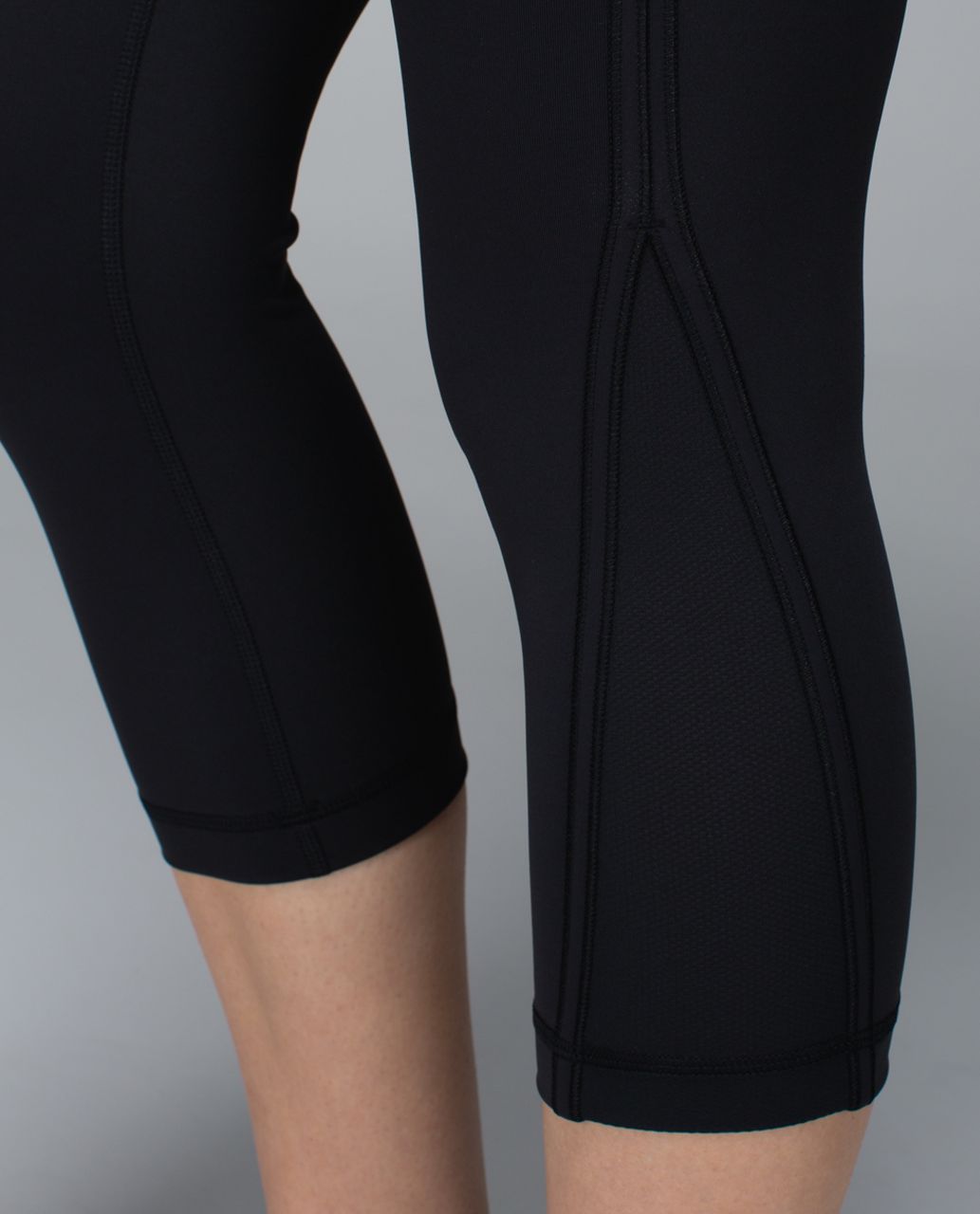 Lululemon Up The Pace Crop - Black