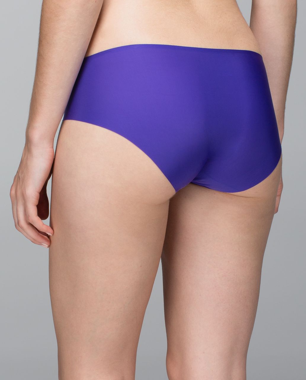 Lululemon Light As Air Hipster - Bruised Berry