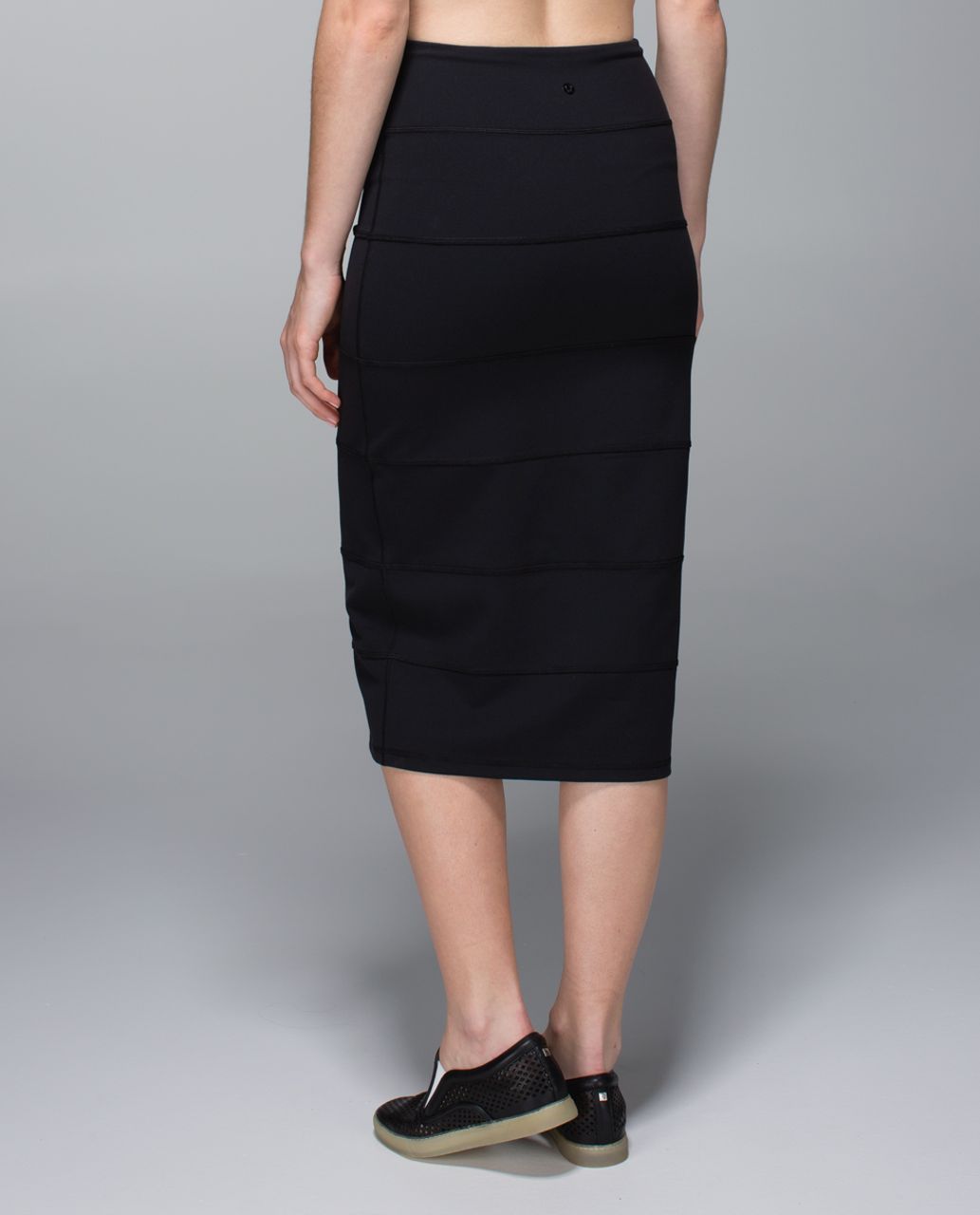 long black pencil skirt