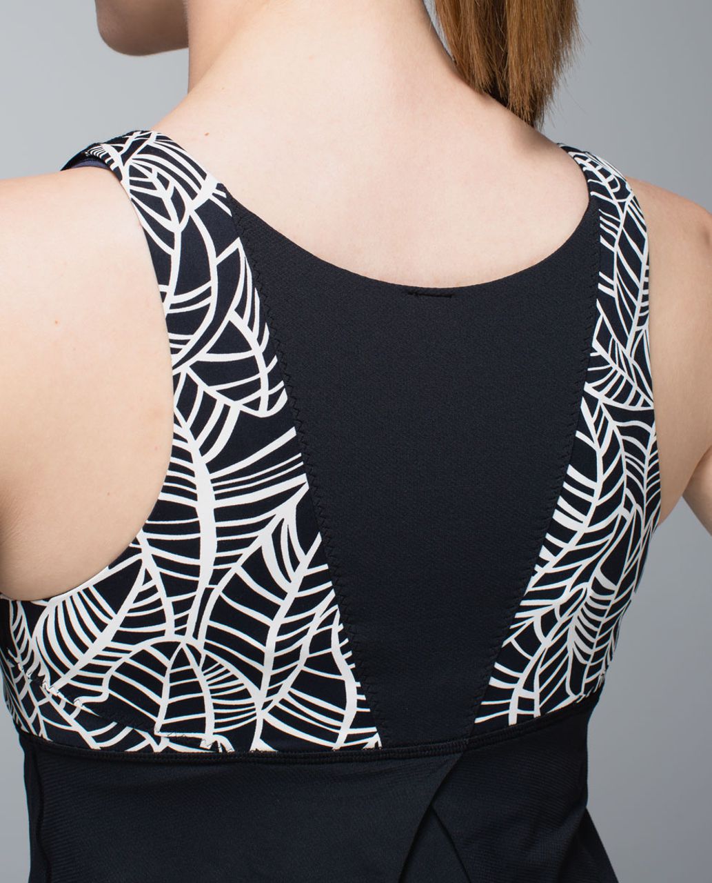 Lululemon Run:  Ta Ta Topper - Black / Pretty Palm Black Angel Wing