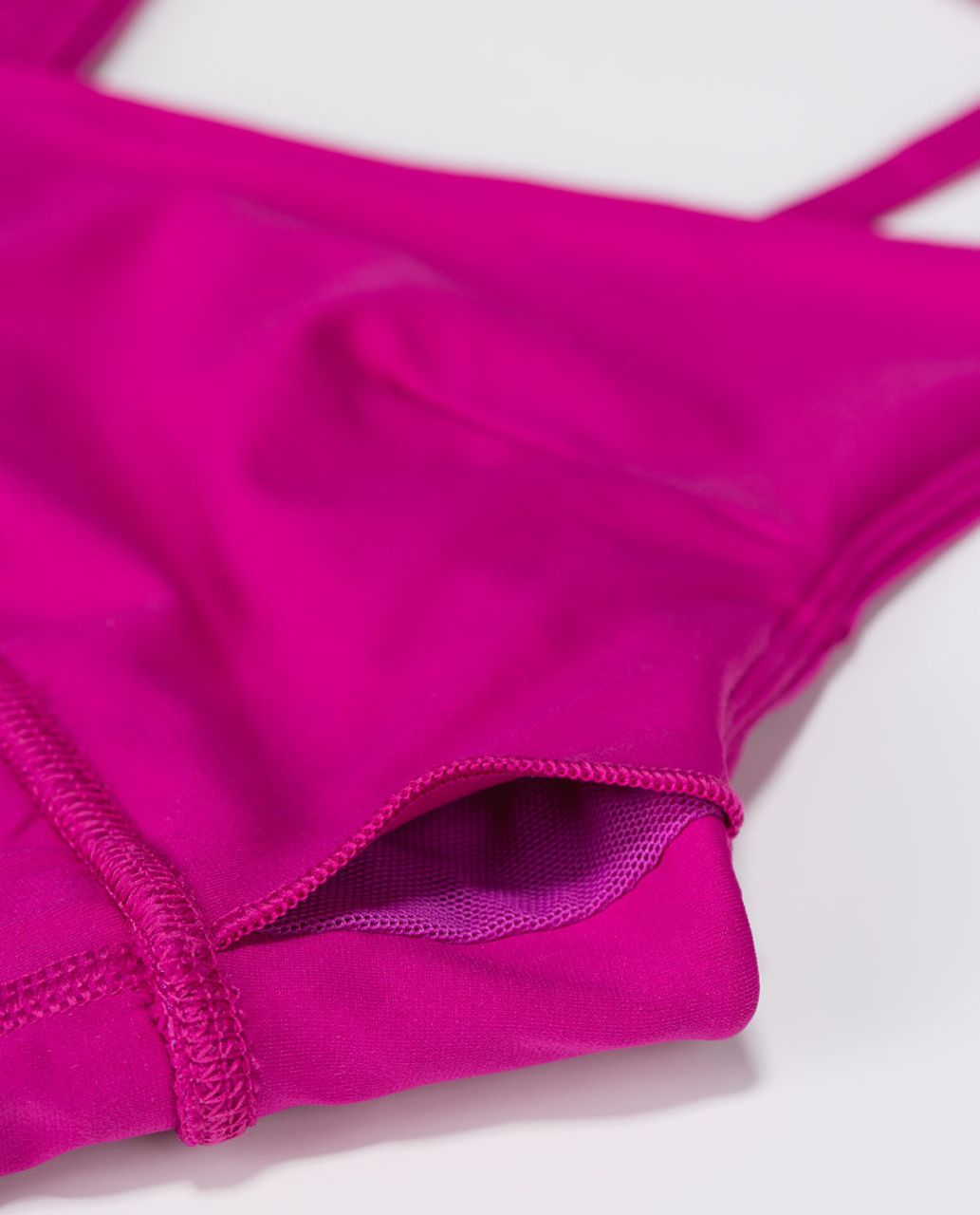 Lululemon Twist Bra Long Line - Raspberry